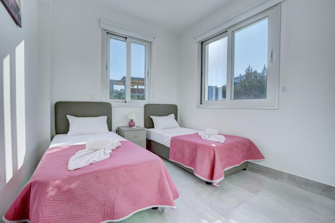 Chloe Luxury Villas Protaras Luaran gambar